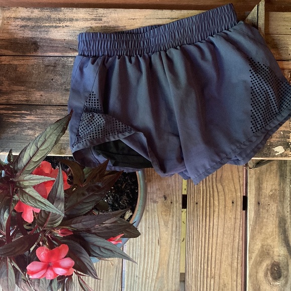 Shorts - Picture 2 of 2